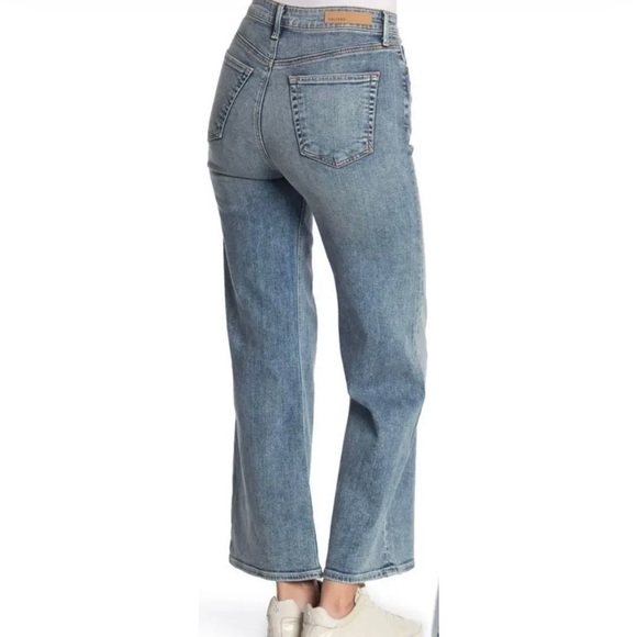 Carla Got to be Real Flare Leg Jeans Size 23 NWT - Picture 2 of 3